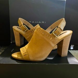 Tahari Maya Sandal Size 8.5